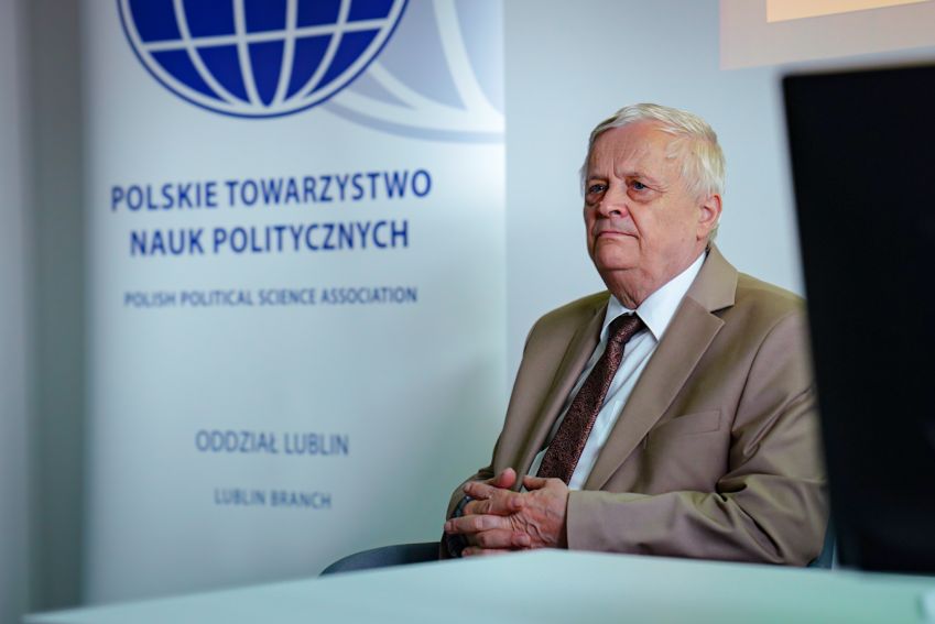 Wykład dedykowany Profesorowi Czesławowi Majowi