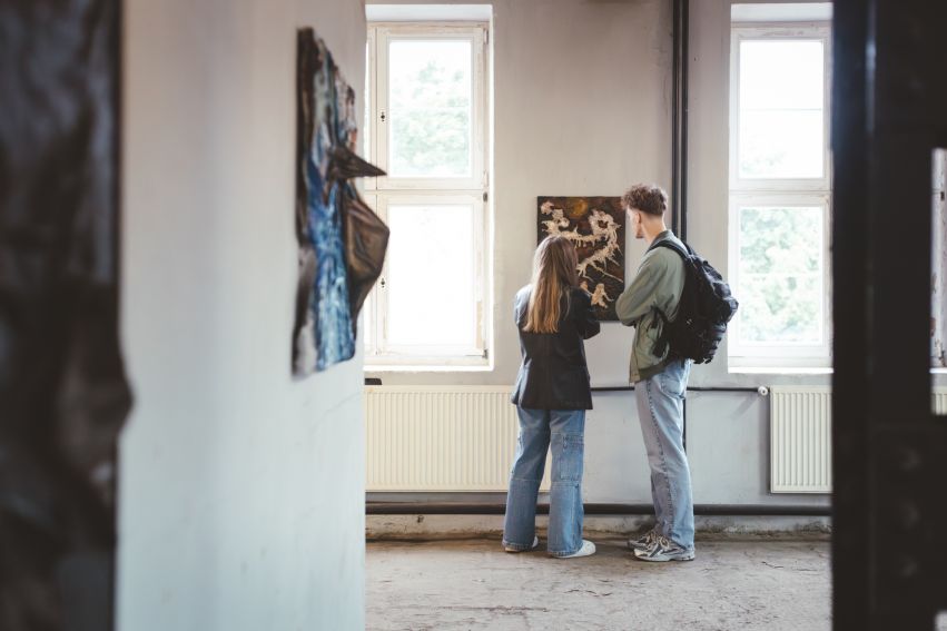 Wystawa malarstwa Wiktora Kurpiewskiego