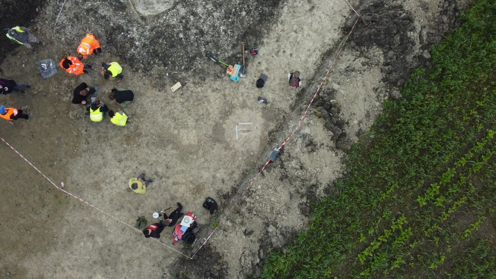 Prace archeologiczne na stanowisku w Łabuniach - odkrycie...