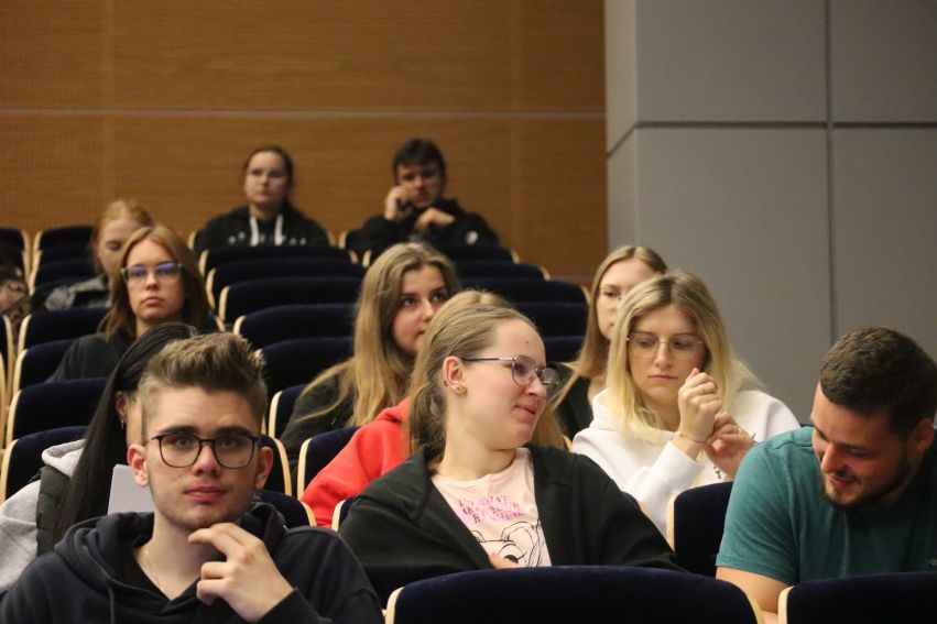 Wydział Chemii i Wydział Prawa i Administracji