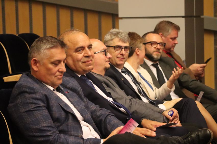 Wydział Chemii i Wydział Prawa i Administracji