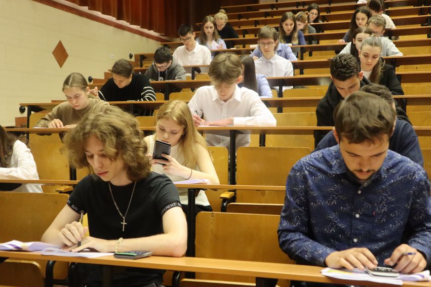 Finał "Rok przed maturą – chemia"
