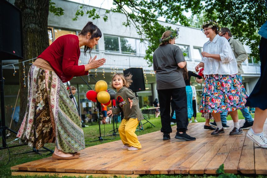 Potańcówka pod Dębem – Sobótki w Chatce Żaka