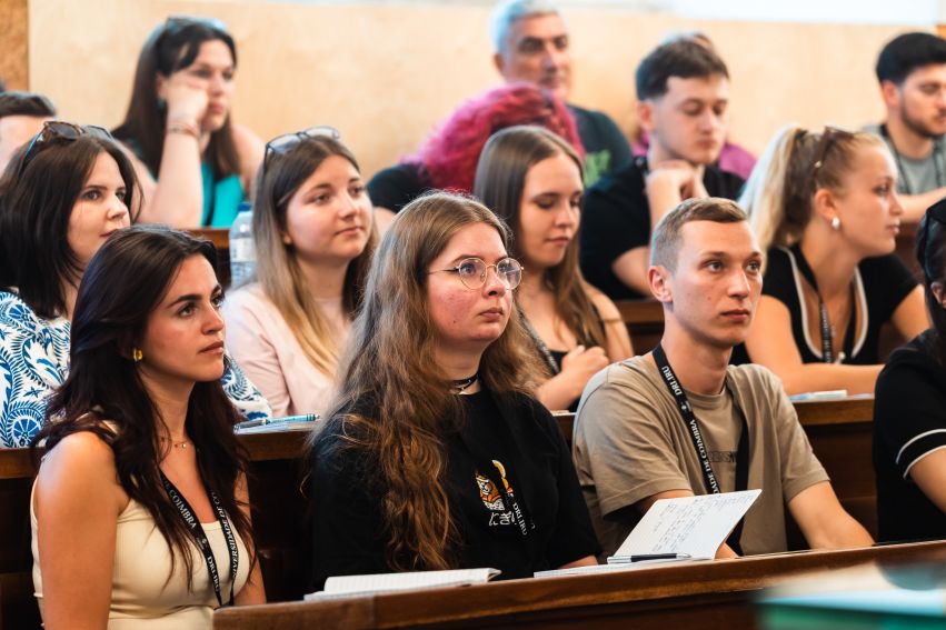 Studenci Wydziału Filologicznego na Uniwersytecie w...