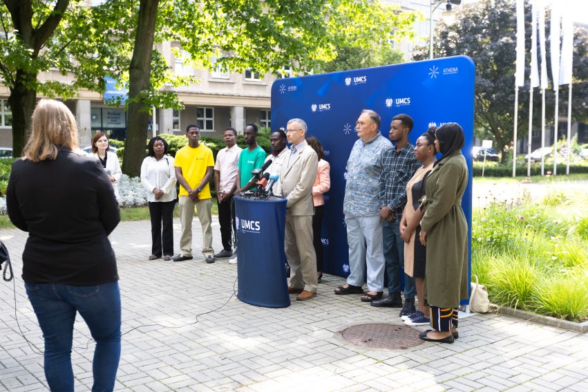 Briefing prasowy z udziałem studentów z Tanzanii
