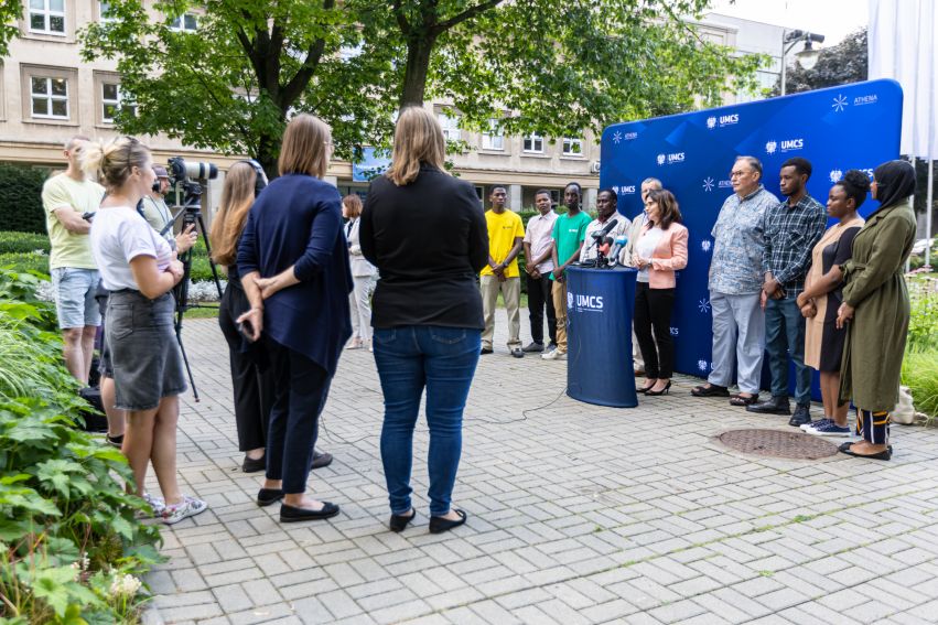 Briefing prasowy z udziałem studentów z Tanzanii