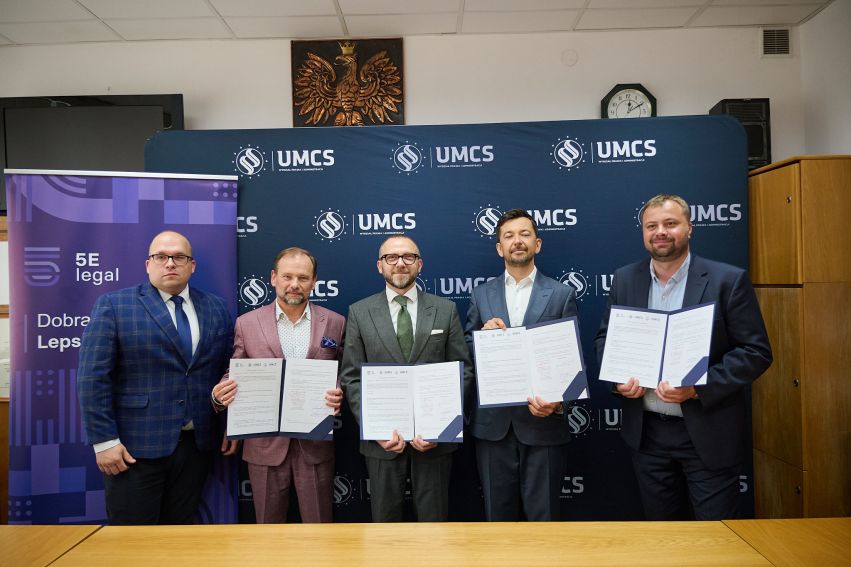 Podpisanie umowy o współpracy z Kancelarią 5E
