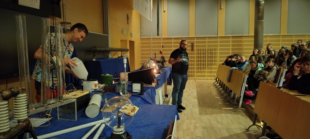 65. edycja Pokazów z Fizyki - galeria zdjęć