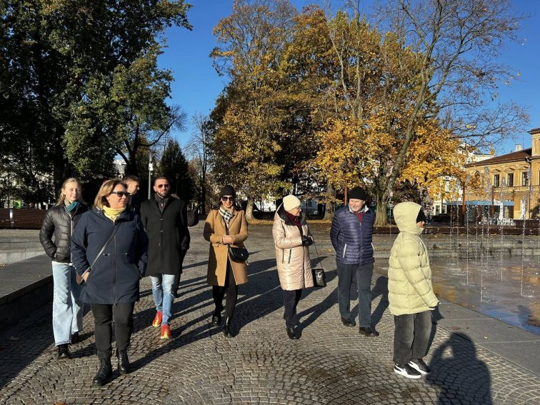 Spacer po Lublinie z wielopokoleniową rodziną premiera...