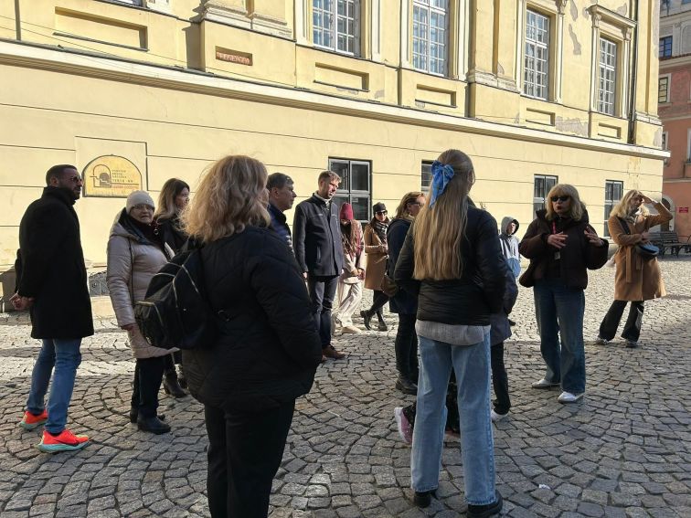 Spacer po Lublinie z wielopokoleniową rodziną premiera...