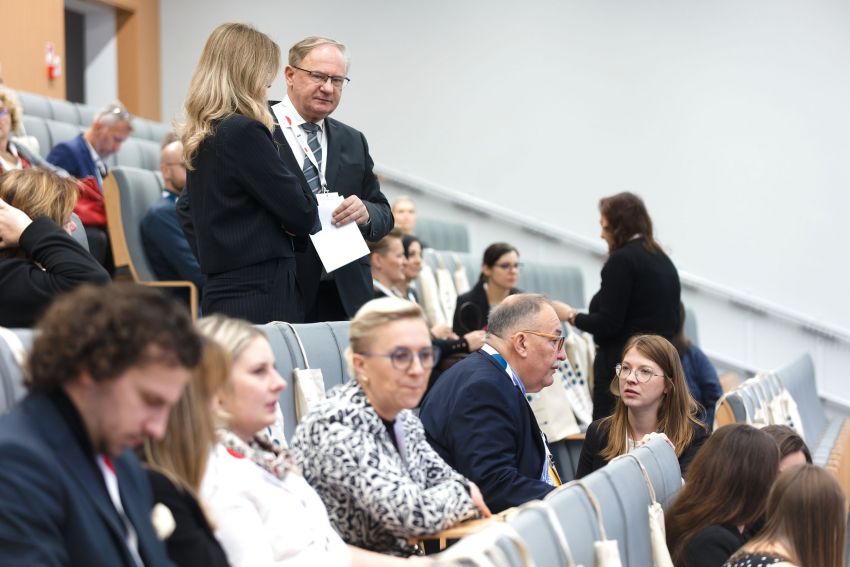 Dzień Umiędzynarodowienia. Polityka migracyjna a...