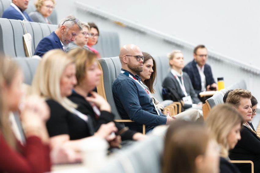 Dzień Umiędzynarodowienia. Polityka migracyjna a...