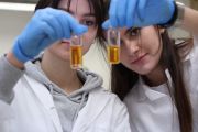 „Doświadczenia chemiczne dla maturzystów – chemia...