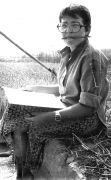 8. Barbara Bargieł podczas rysowania obiektu. 1981, Las...