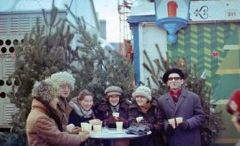 31. Joanna Kociuba (trzecia z lewej). Berlin 1976-77 r..jpg