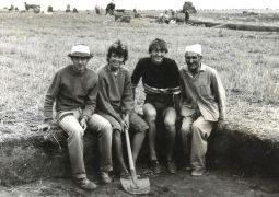 49. Daniel Krawczyk - drugi z prawej. 1984 r.,...