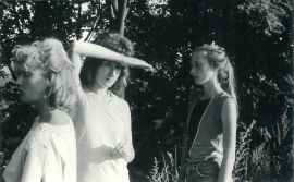 64. Marta Stasiak (Cyran) (po środku) z Koleżankami....