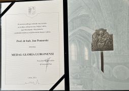 Fot. 13. Medal Gloria Lublinensi, fot. Archiwum Katedry...