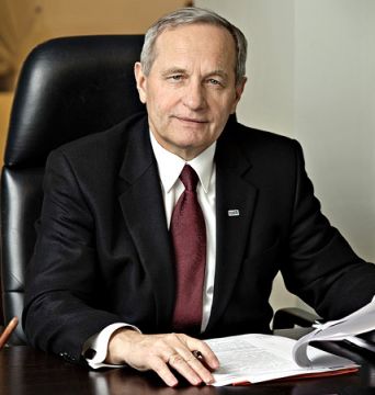 Minister Stanisław Koziej na Wydziale Politologii