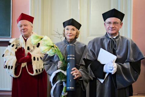 Doktorat honoris causa dla prof. Teresy Łoś-Nowak