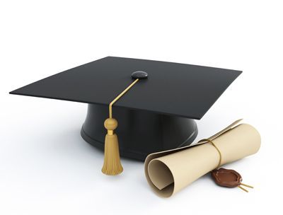 UMCS uzyskał uprawnienia do nadawania stopnia doktora sztuki - atrybuty studenta kończącego uczelnie.