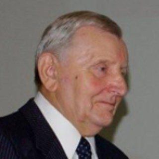 Prof. dr hab. Jerzy Kmieciński (1927-2022)