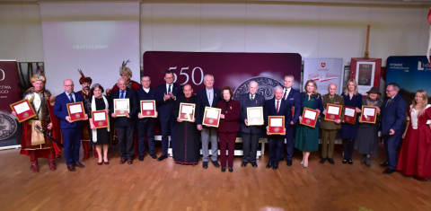 Naukowczynie uhonorowane medalem "550-lecia...