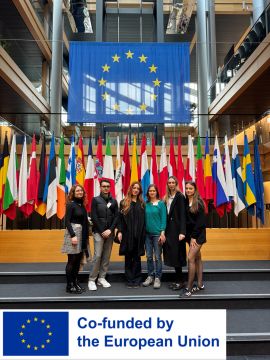 Studenci romanistyki z wizytą w Parlamencie Europejskim w...