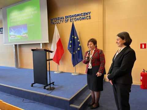 Stypendyści Zimowej Szkoły Studium Europy Wschodniej Uniwersytetu Warszawskiego - zdjęcie 2.jpg