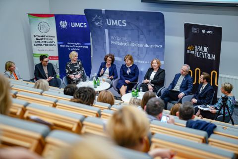 Debata o dobrostanie pracowników i użytkowników bibliotek 